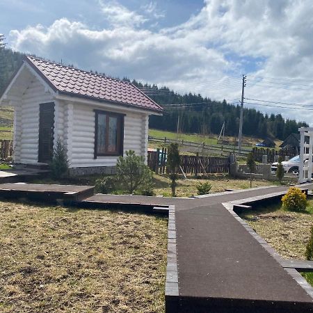Гостьовий Дім Круасан Сімейний Bukovel Exterior photo