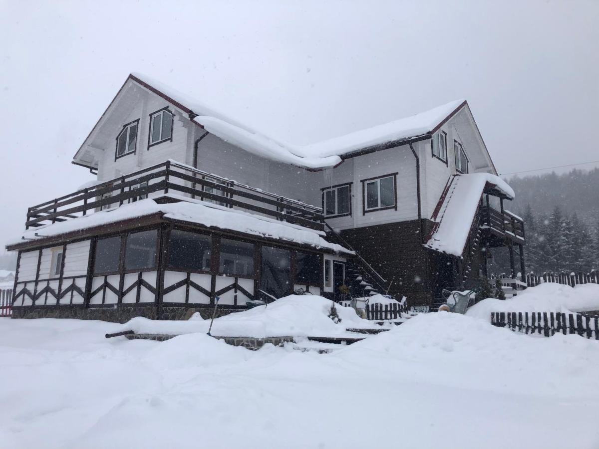 Гостьовий Дім Круасан Сімейний Bukovel Exterior photo
